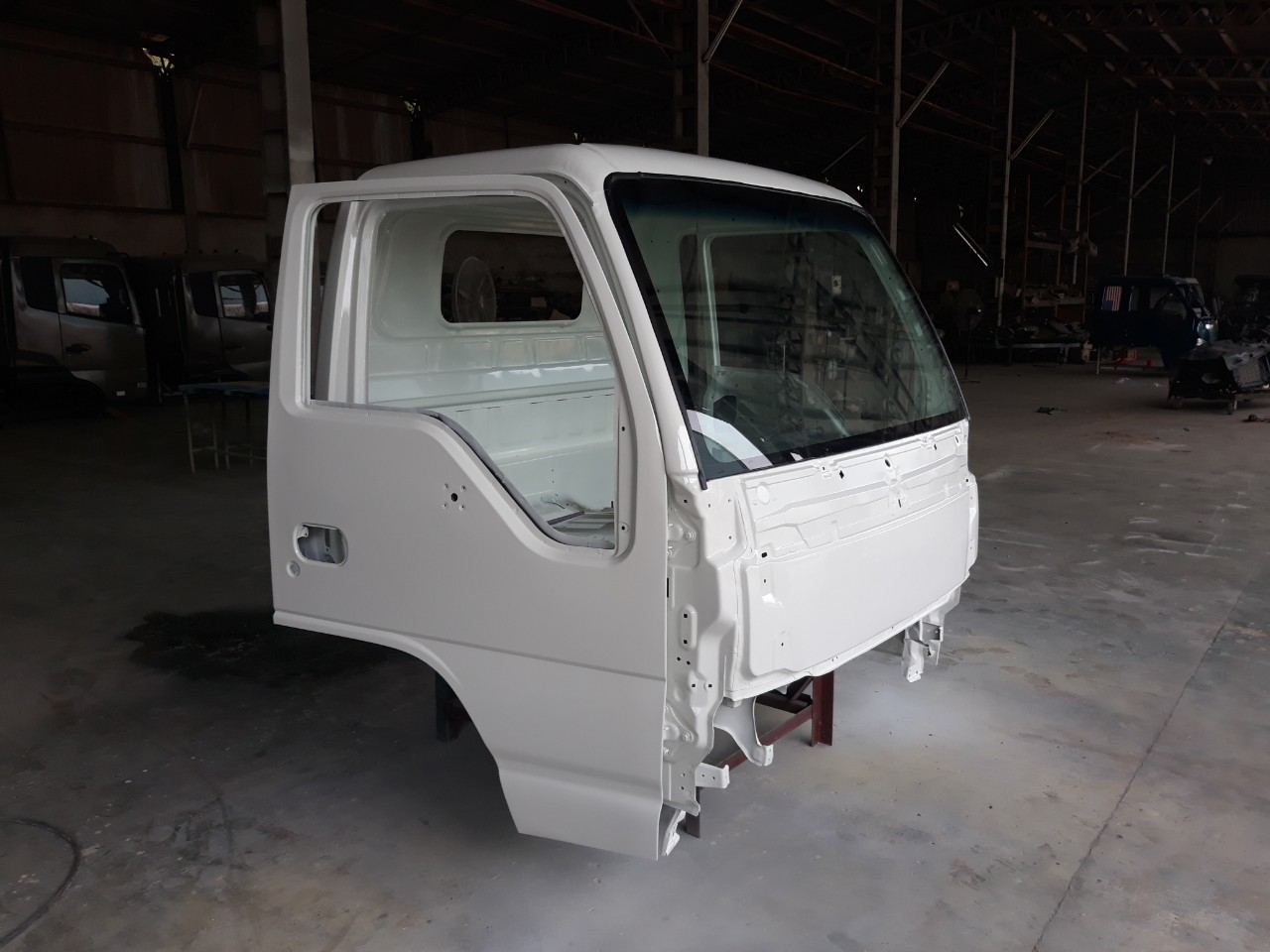 CABIN ISUZU QKR 1 TAN 9 210PS CHAT LUONG CAO