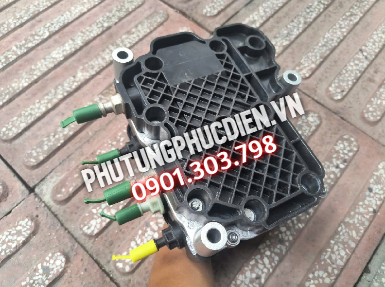 Bơm bình Urea Hino 700 Bơm bình Urea Hino 700