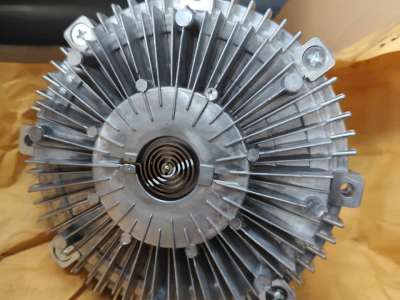 Ly tâm cánh quạt Isuzu 3T5 - 4JJ1 Ly tâm cánh quạt Isuzu 3T5 - 4JJ1