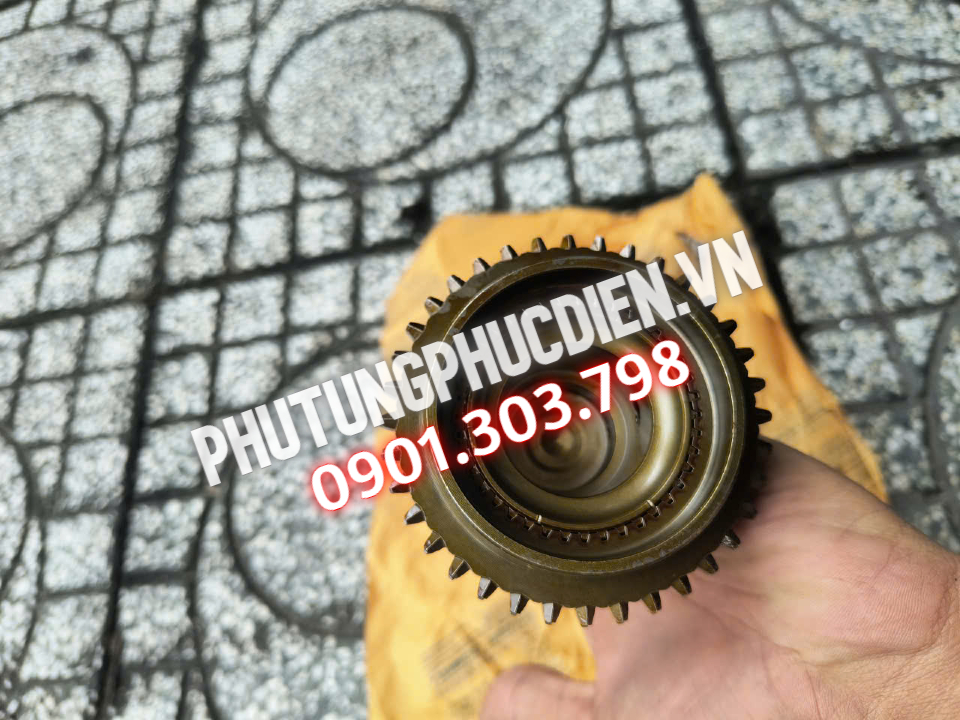 TRỤC CƠ ISUZU QKR 230 = QKR270 TRỤC CƠ ISUZU QKR 230 = QKR270