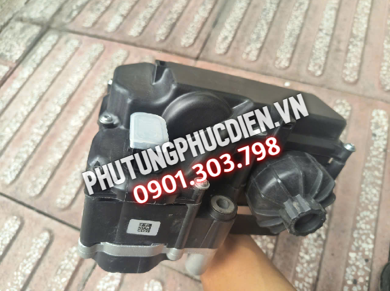 bơm adblue hino 700