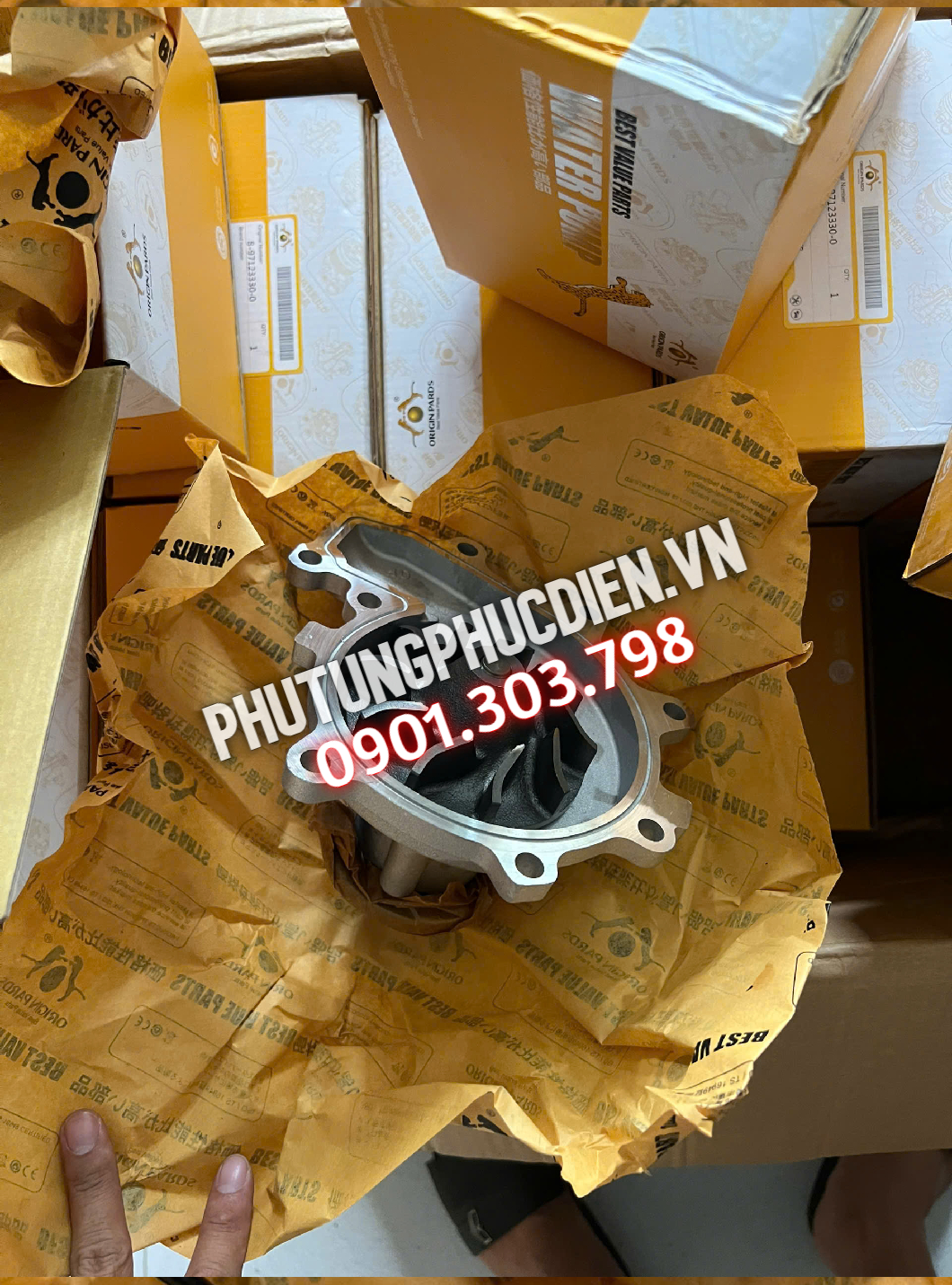 bơm nước động cơ 4HK1 giá tốt