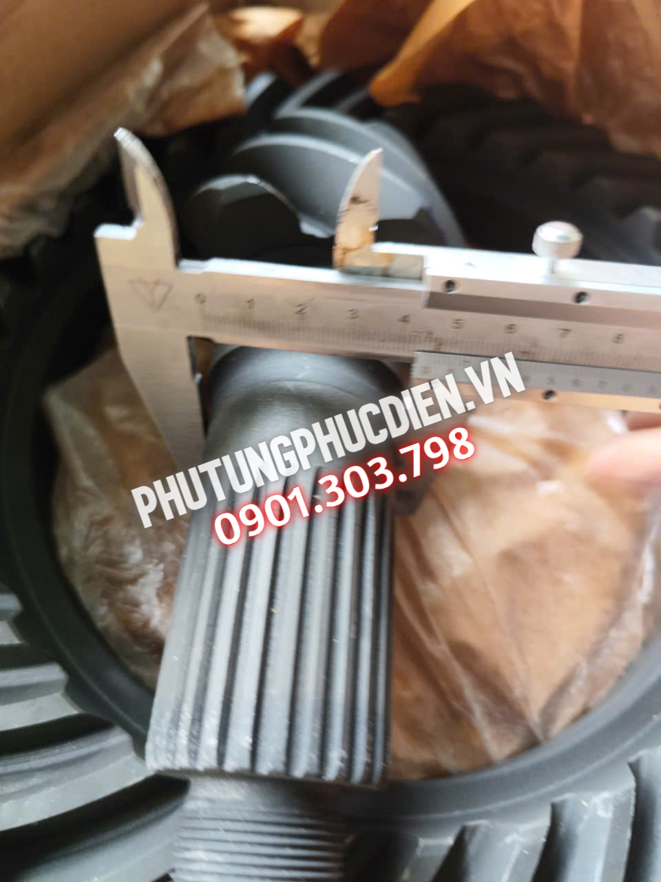 cùi dĩa hino 300 3 tấn