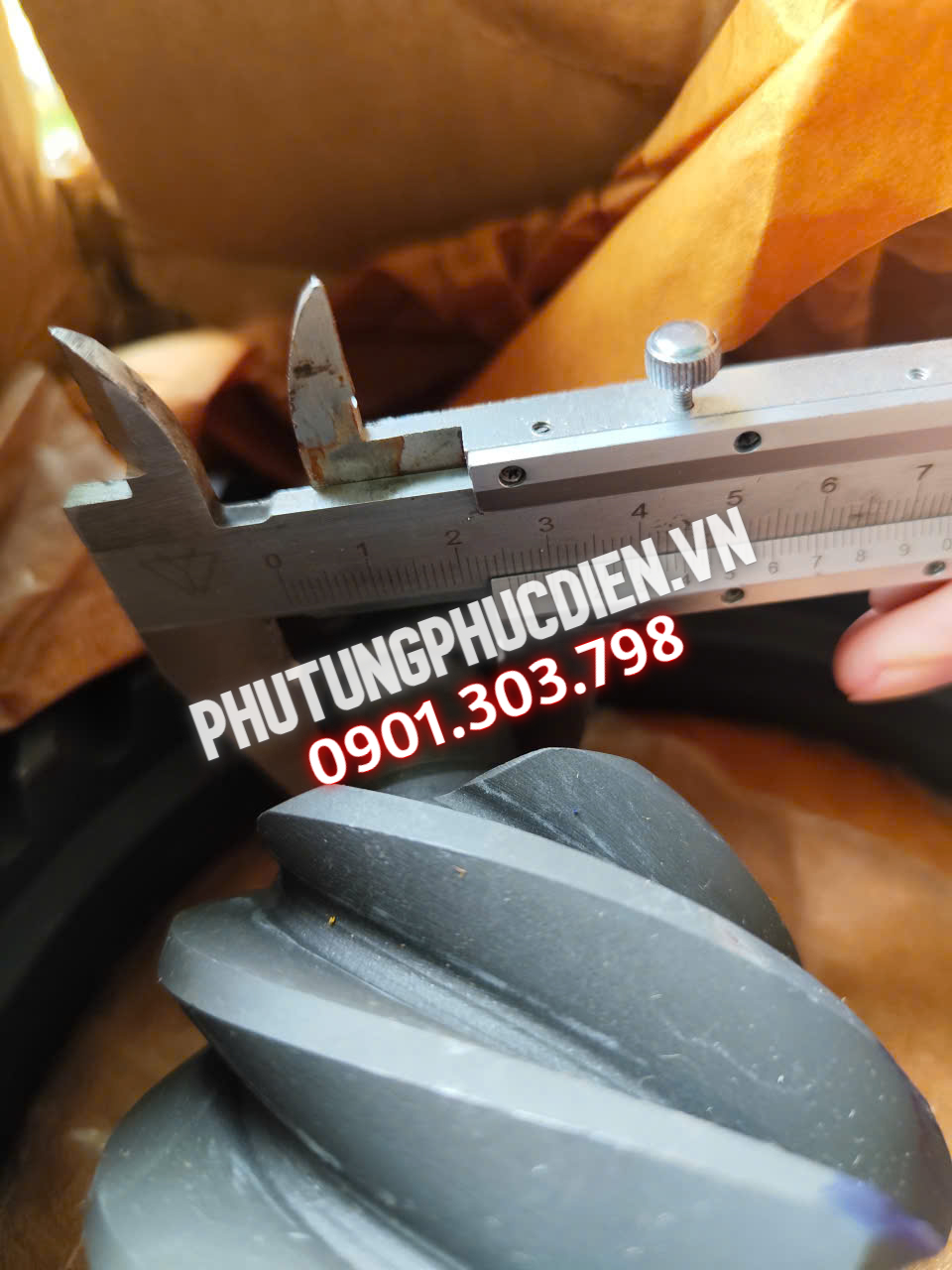 cùi dĩa hino 300 6/35