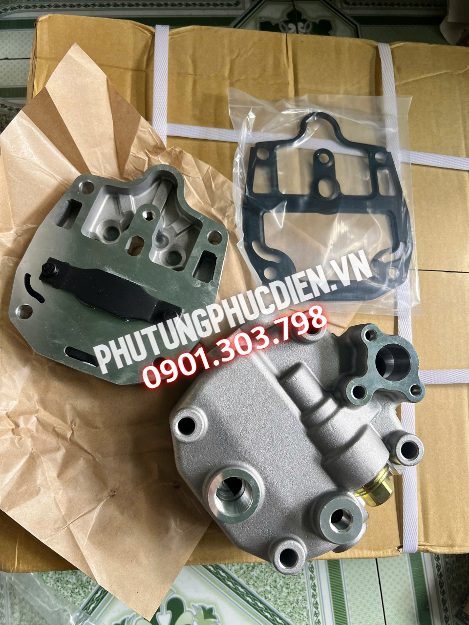 nắp bơm hơi isuzu giga chính hãng