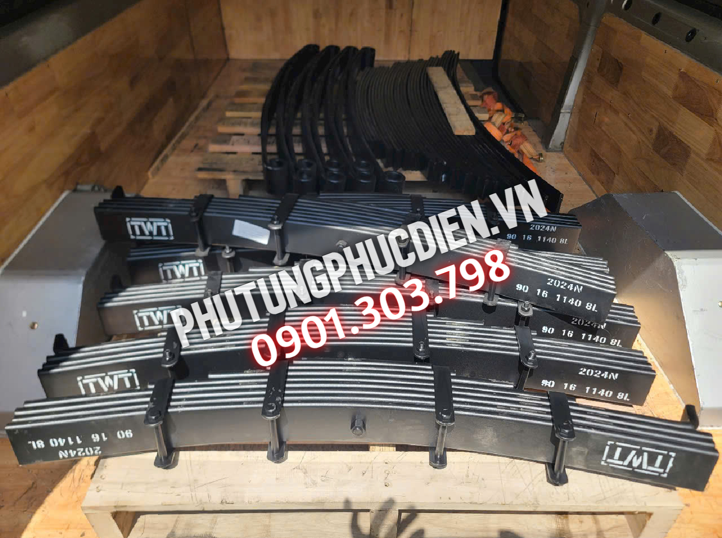 nhíp hino 700 xe bê tông chất lượng cao