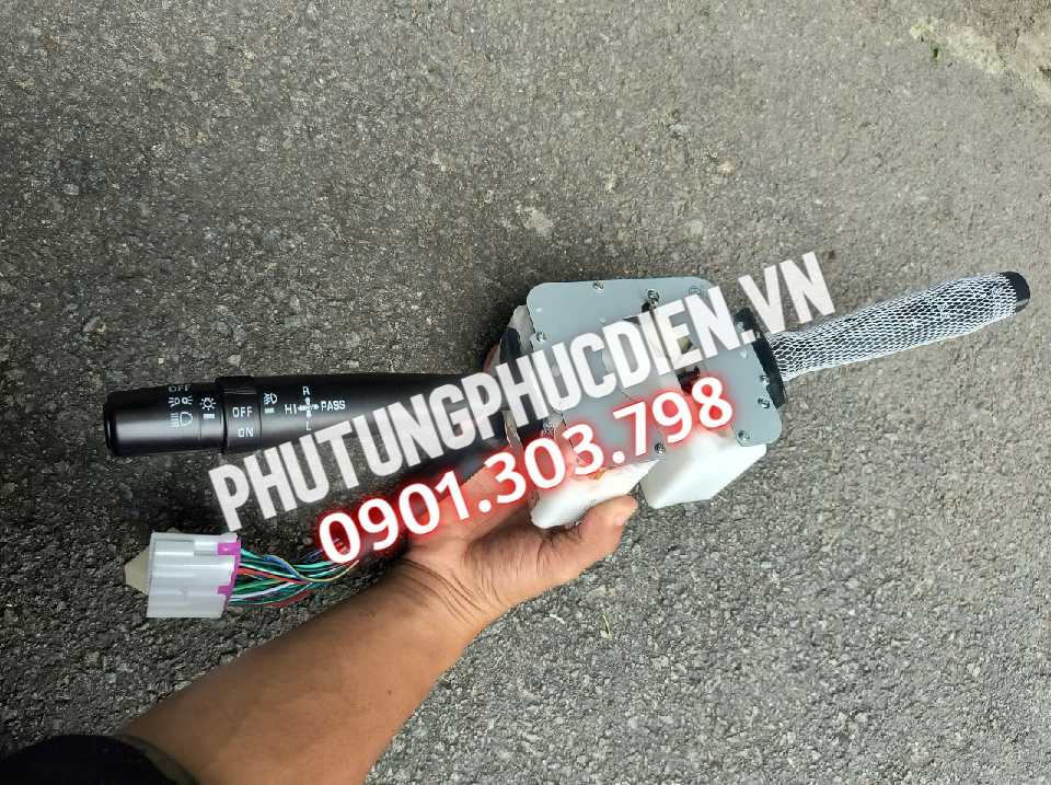 tay đèn xi nhanh isuzu 6wf1